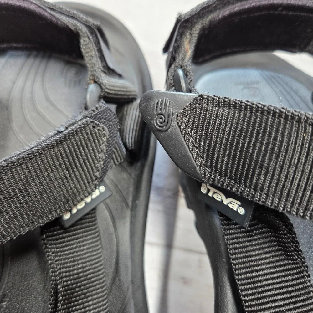 Teva Hurricane 4 Sport Sandal Hiking Outdoor Men 10 Black Adjustable Damaged